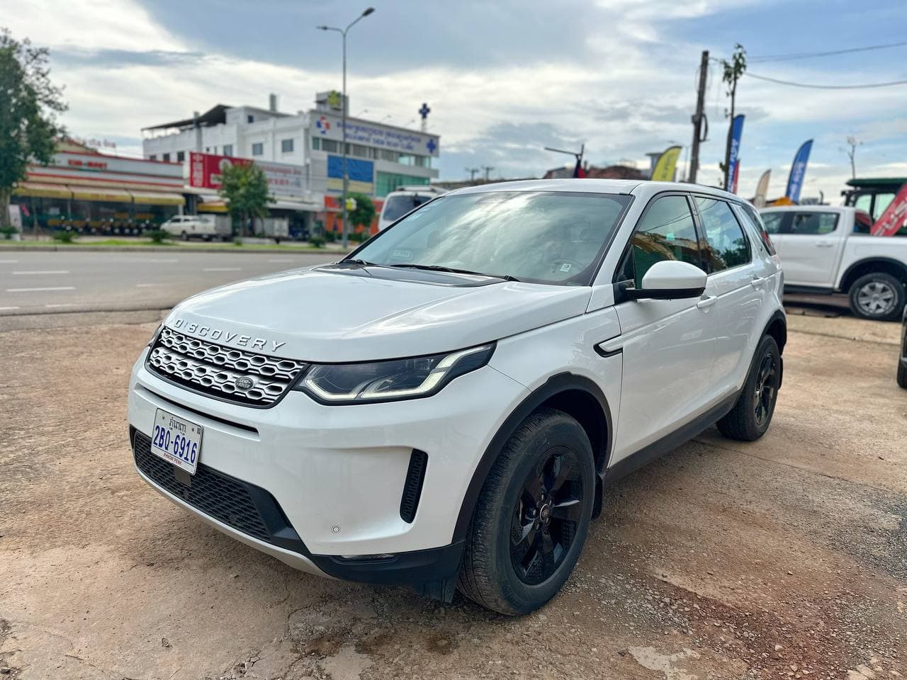Range Rover Sport — view 1